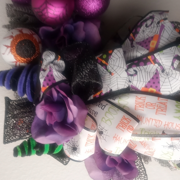 Halloween Square Wreath - Picture 5 of 5